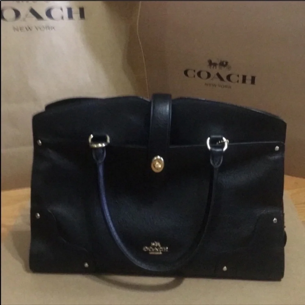 Coach flagship Mercer 30 satchel in black/ gold - Picture 3 of 8